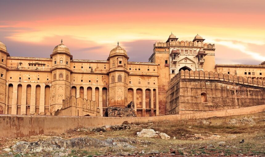 Jaipur: The Pink City That Beckons Travelers